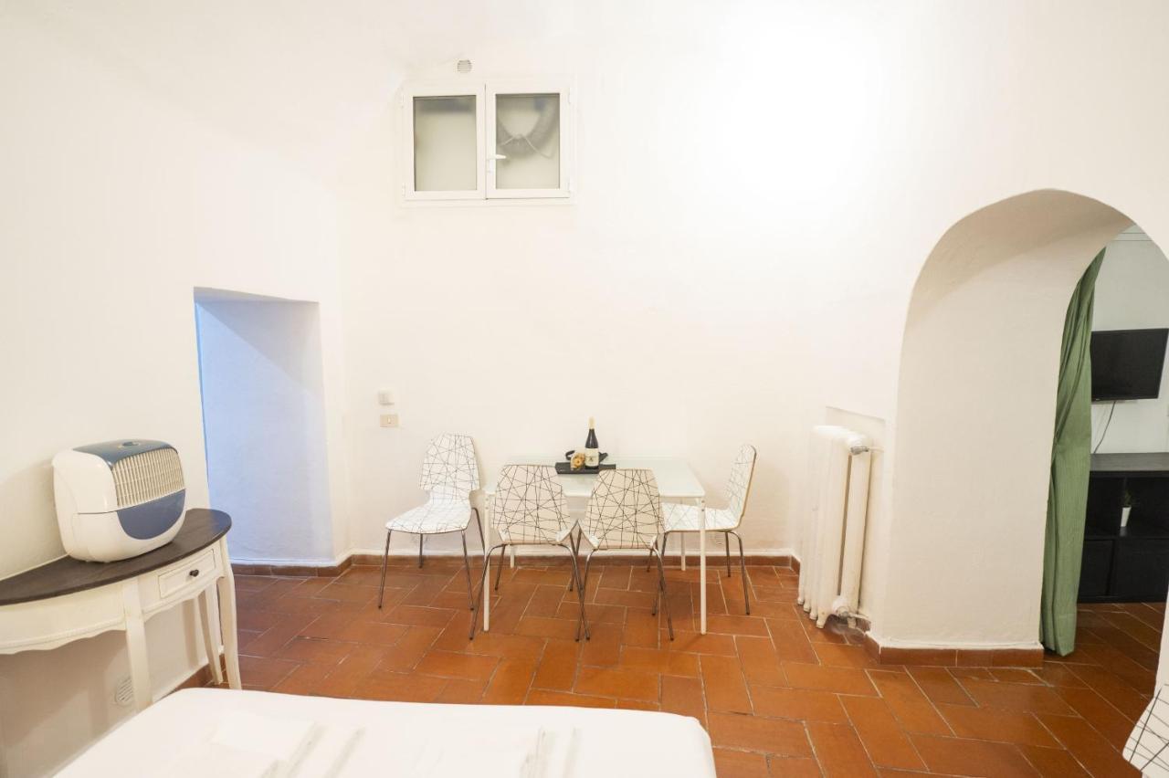 Campo De Fiori Grotto Apartment โรม ภายนอก รูปภาพ